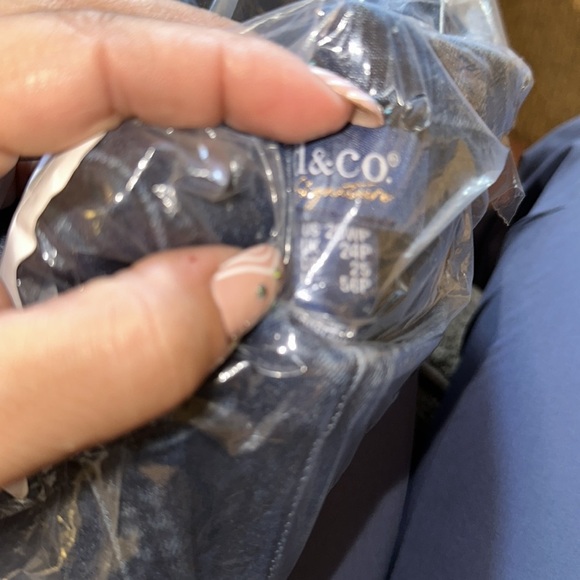 Denim & Co. Signature Perfect Flex Petite Pull-On‎ Jeans 20P - Picture 8 of 8